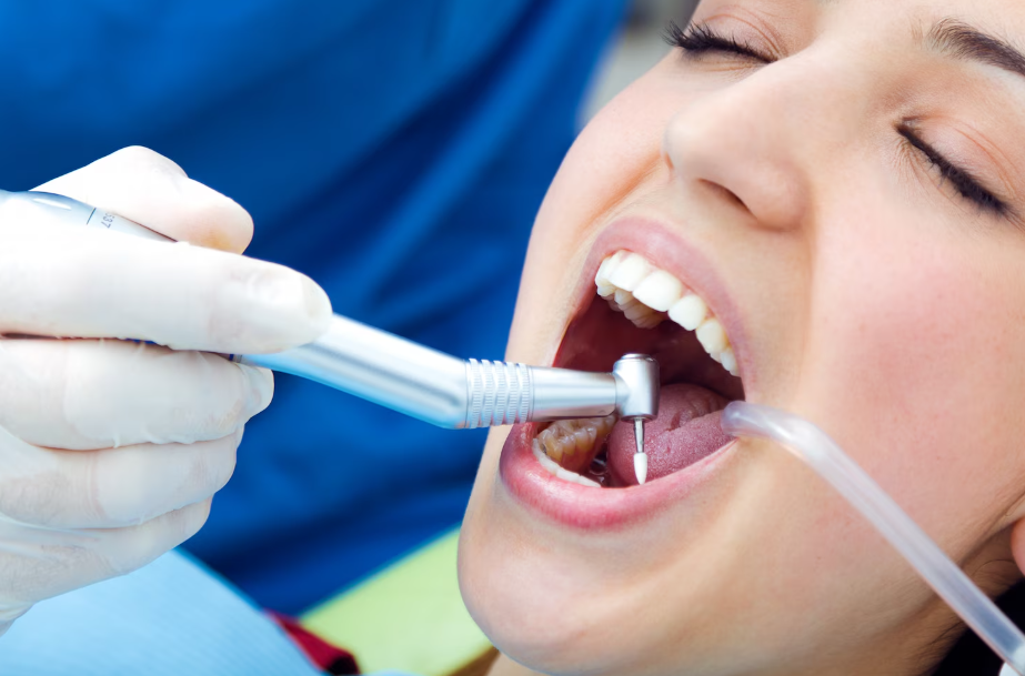 How Long Should You Wait to Eat After a Dental Cleaning?